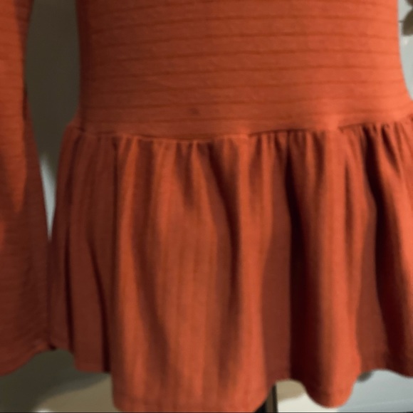 Live in the Moment Women’s Long Sleeve Burnt Orange Top Size XS - Picture 7 of 7